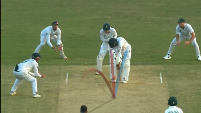 ৯ ওভারেই ৬ বাংলাদেশি ব্যাটসম্যানের দেখা মিলল